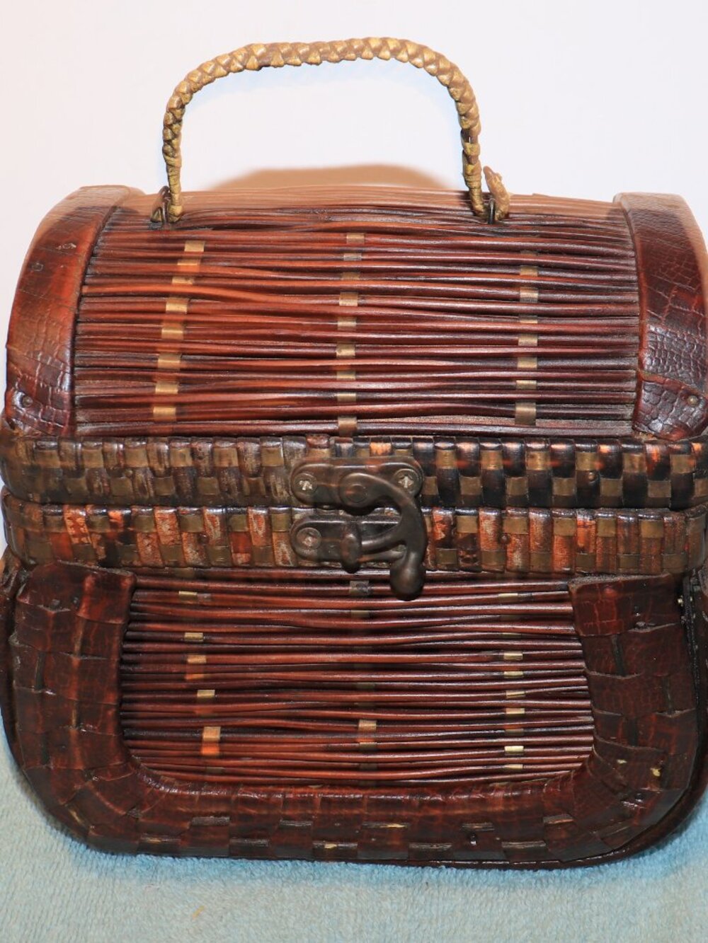 Vintage Woven Bamboo Rattan Storage Basket Box Hinged Lid Handle Latch Boho 7"X6